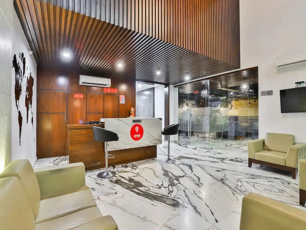 OYO 18585 Hotel Rajdhani