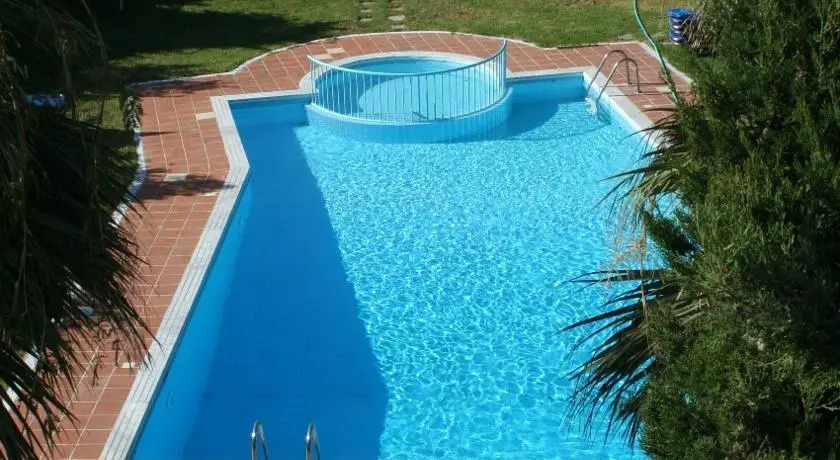 Coral Apartments