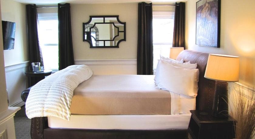 Inn at 7 Central
