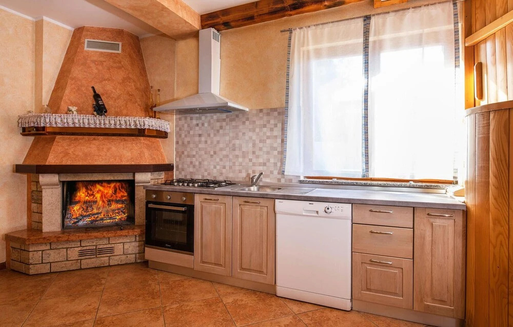 Stunning Home in Betiga With Wifi and 6 Bedrooms