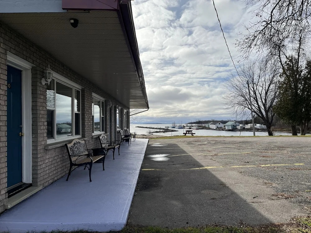 Old Mill Motel