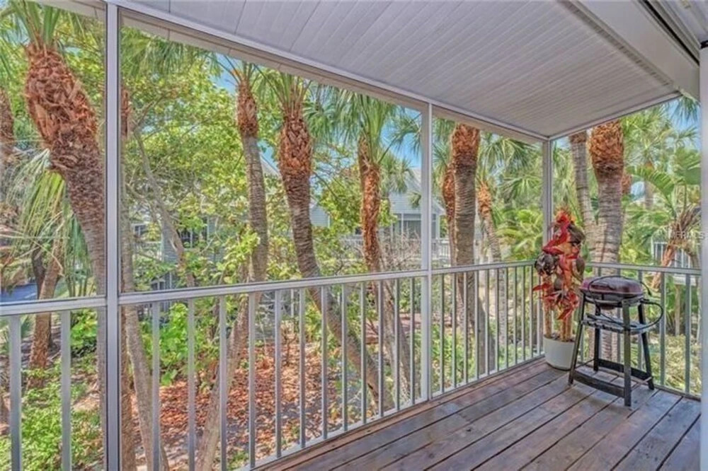 North Beachge No 37 - 3 Br Cabin
