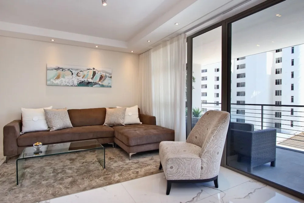 Fairmont 303