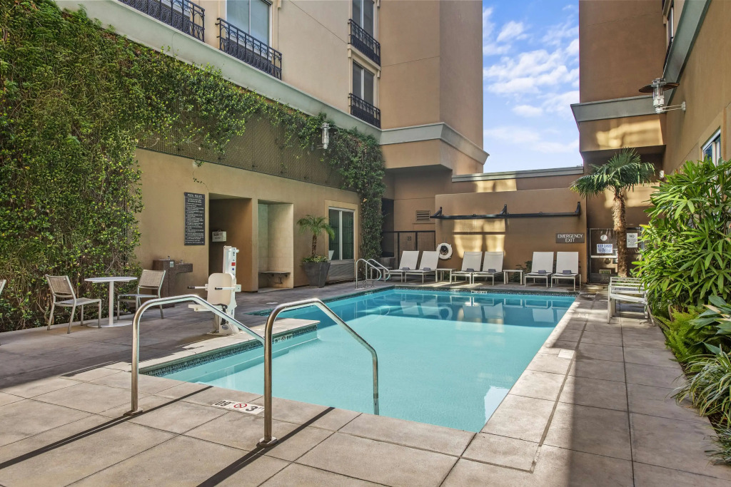 Hyatt Place Riverside Downtown