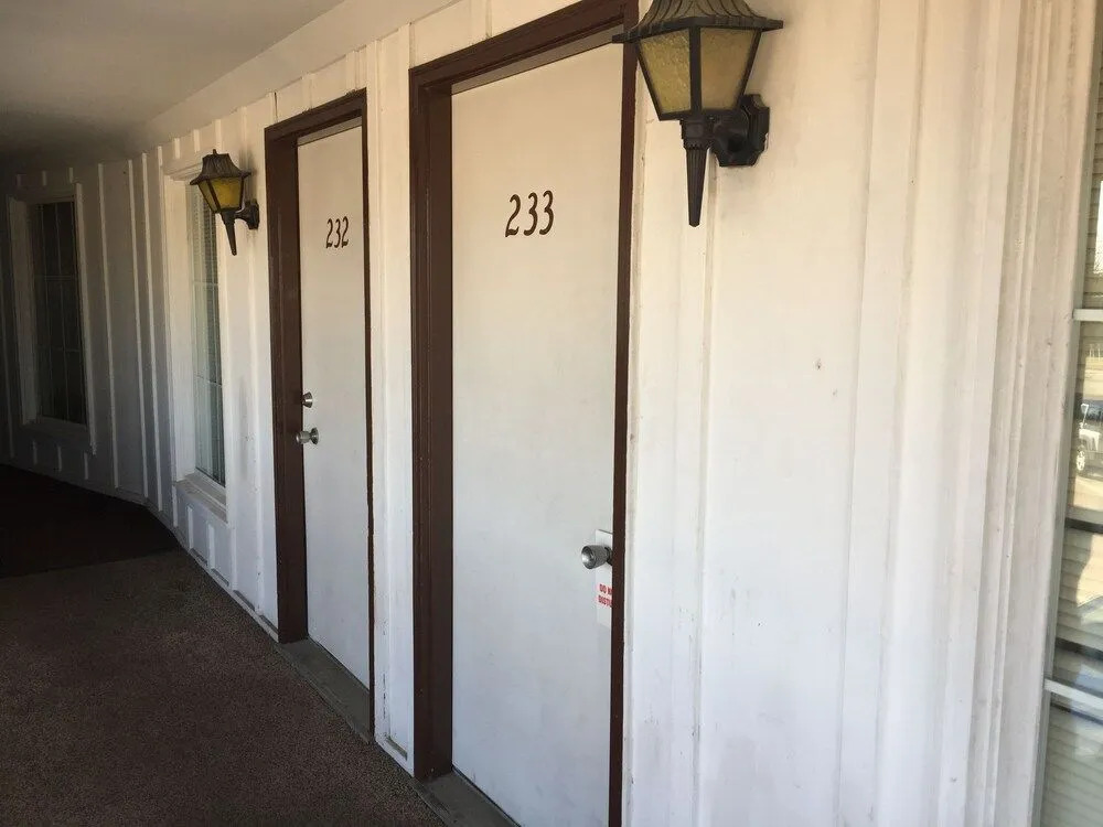 Rustic Motel Rolla