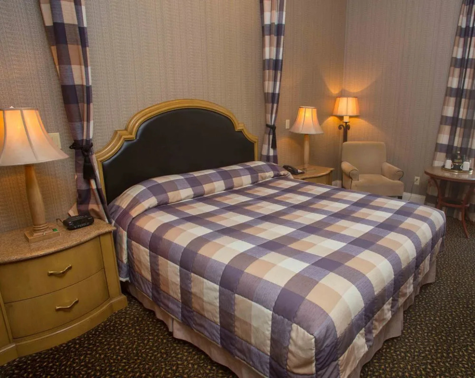 Celebrity Boutique Hotel