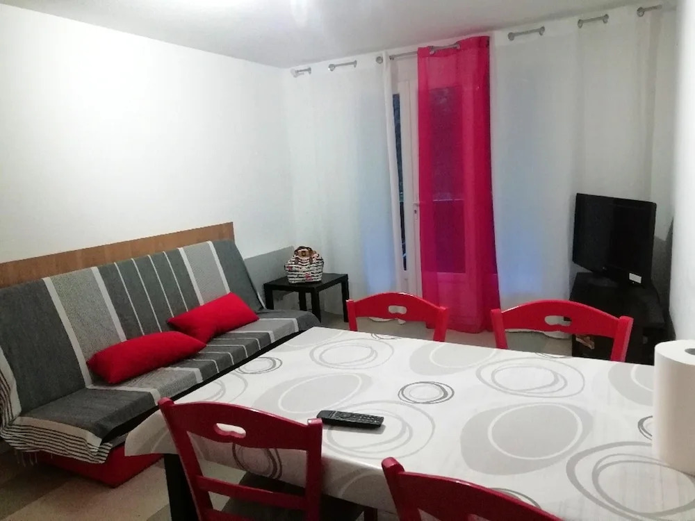 Apartment With One Bedroom In Saint Raphael With Furnished Balcony And Wifi 100 M From The Beach