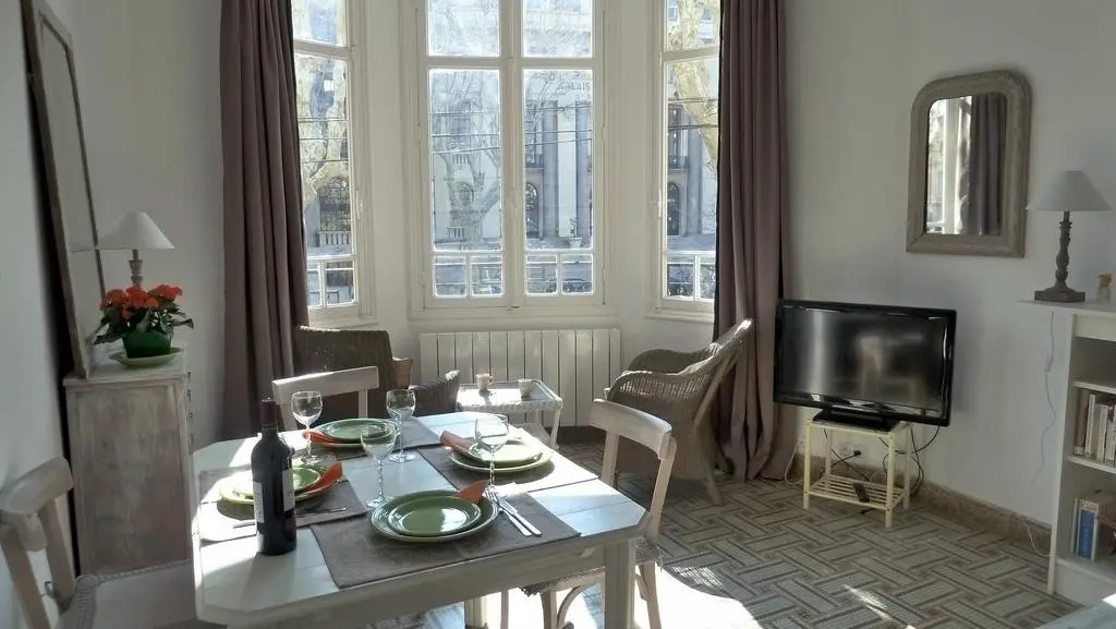 Apartment Rive Gauche