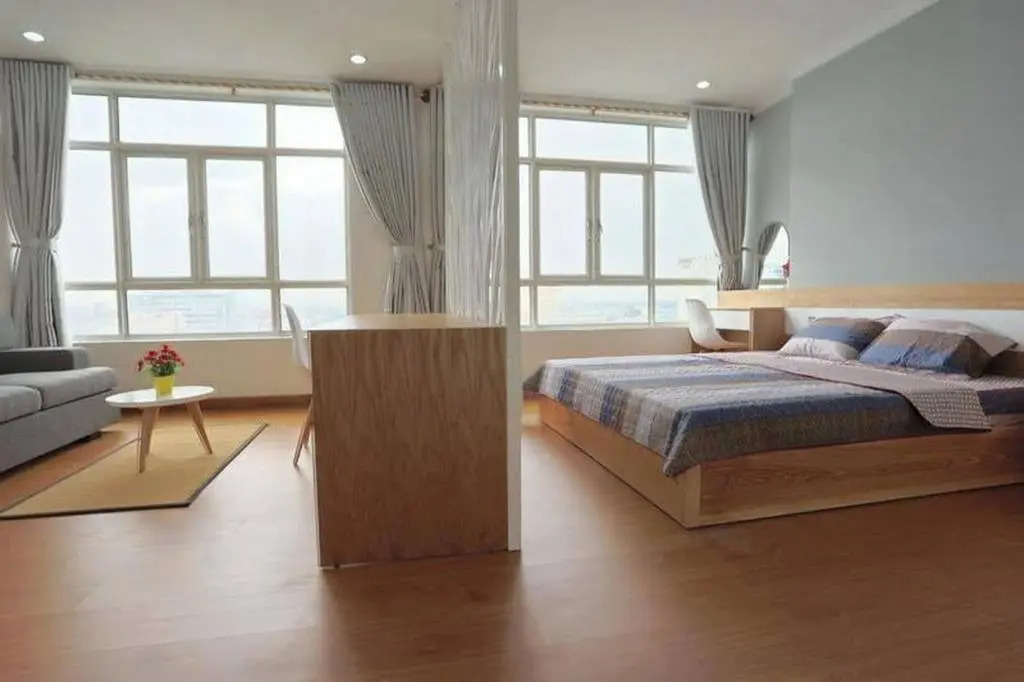 4 Season Apartments