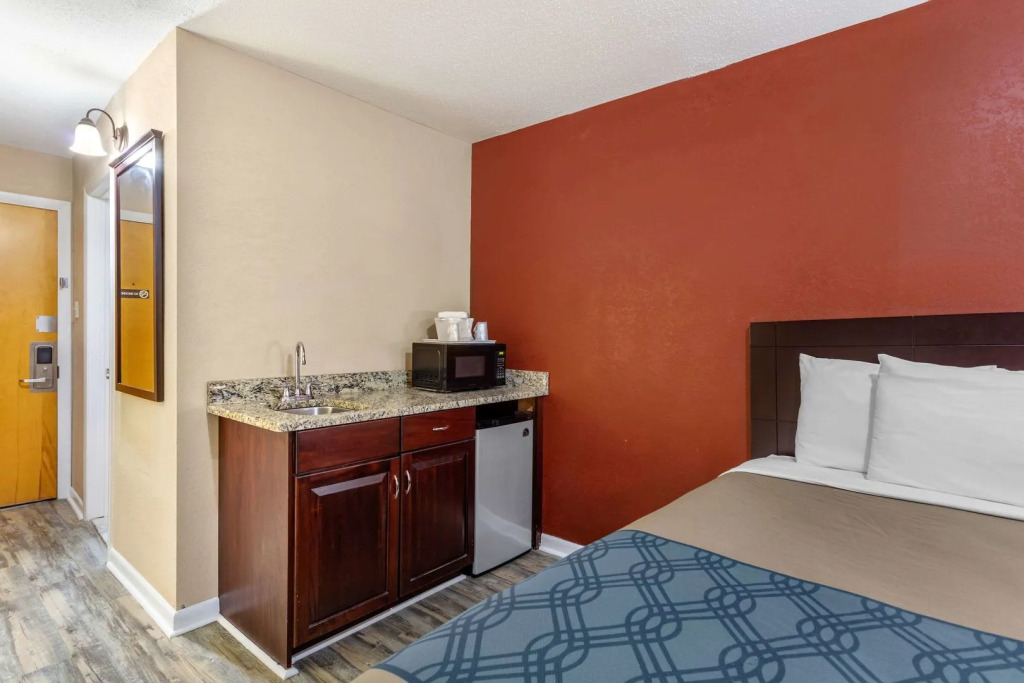 Econo Lodge Inn & Suites Old Saybrook - Westbrook