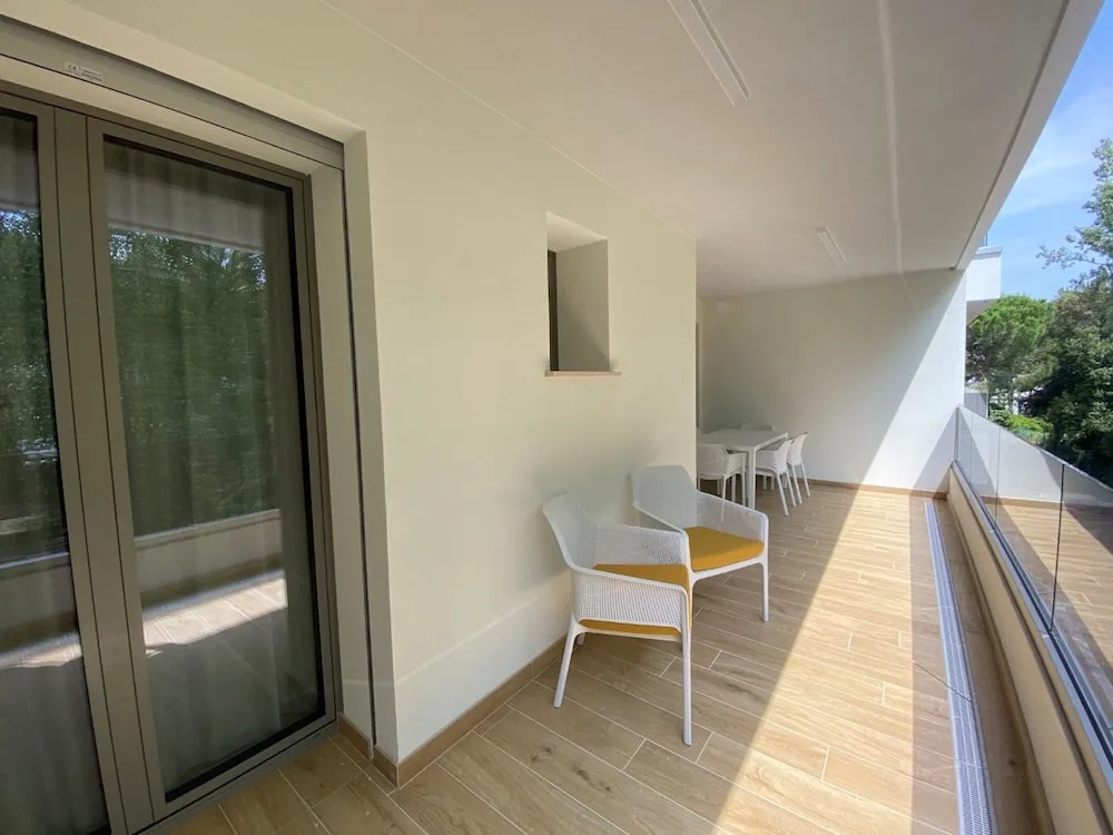 Modern Flat 300m From the sea