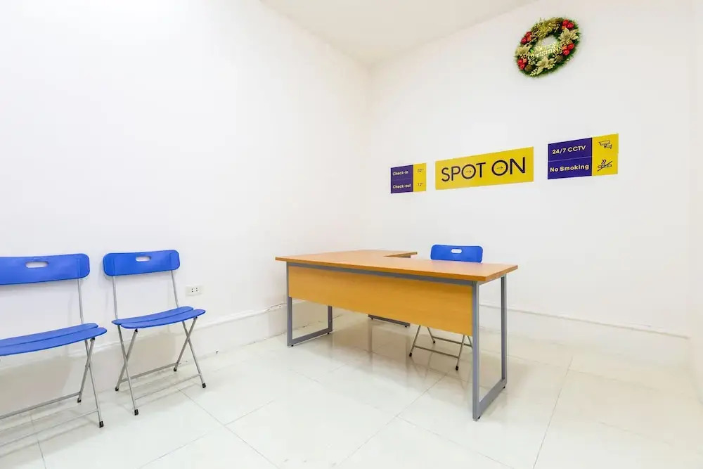 SPOT ON 928 Hanoi Dorm 2