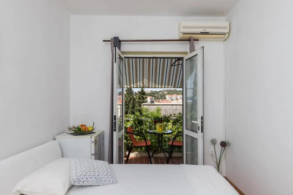 Guest House Bradas