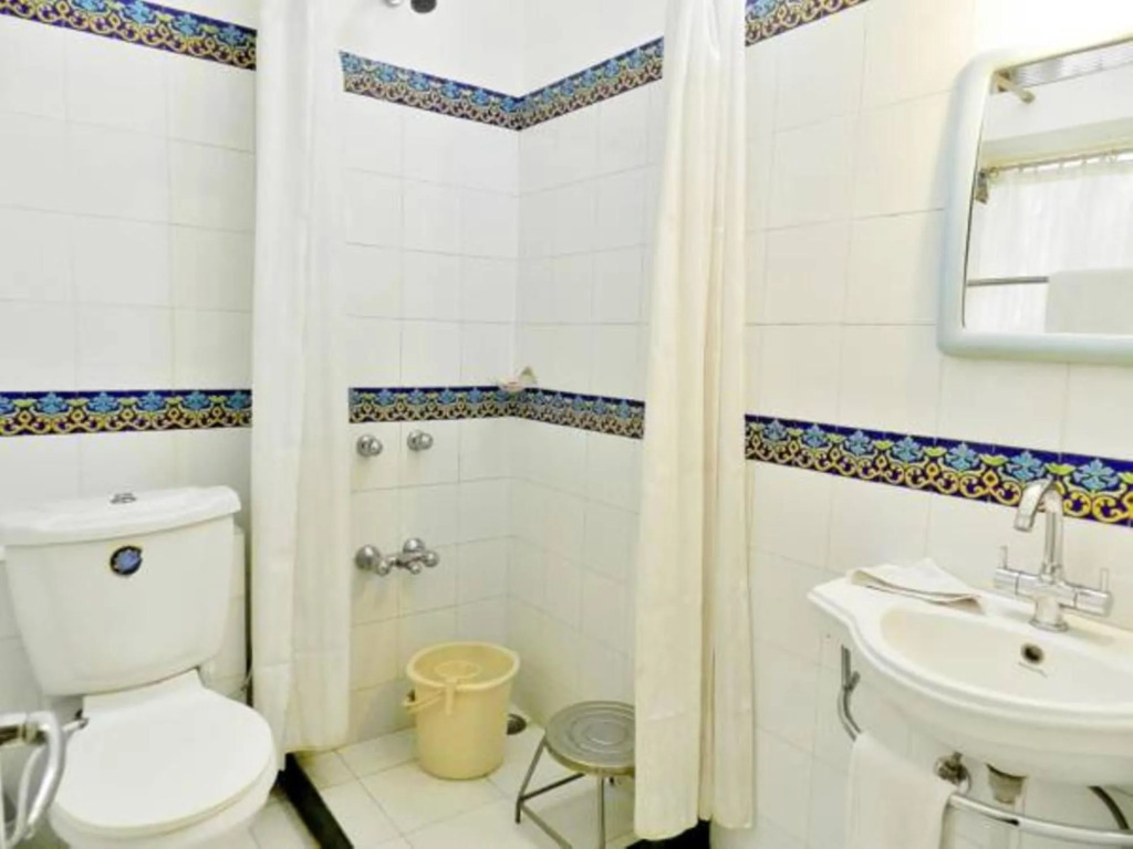 Hotel Arya Niwas