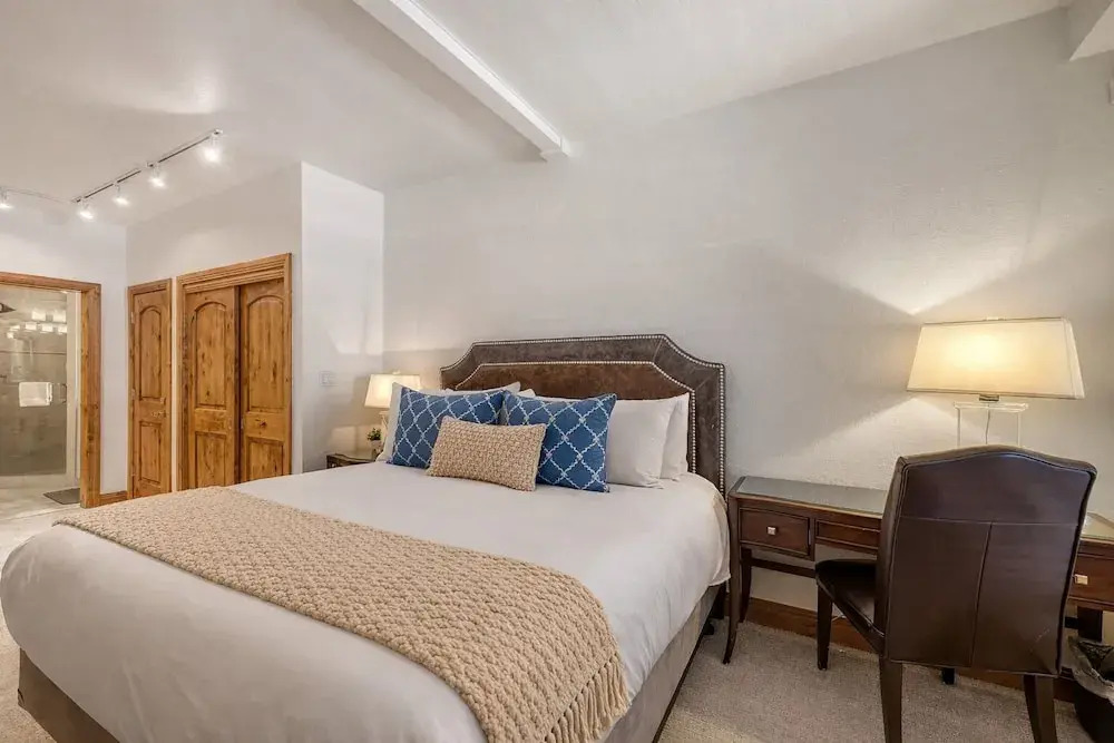 12 C Powder Run 2 Bedroom Condo by RedAwning