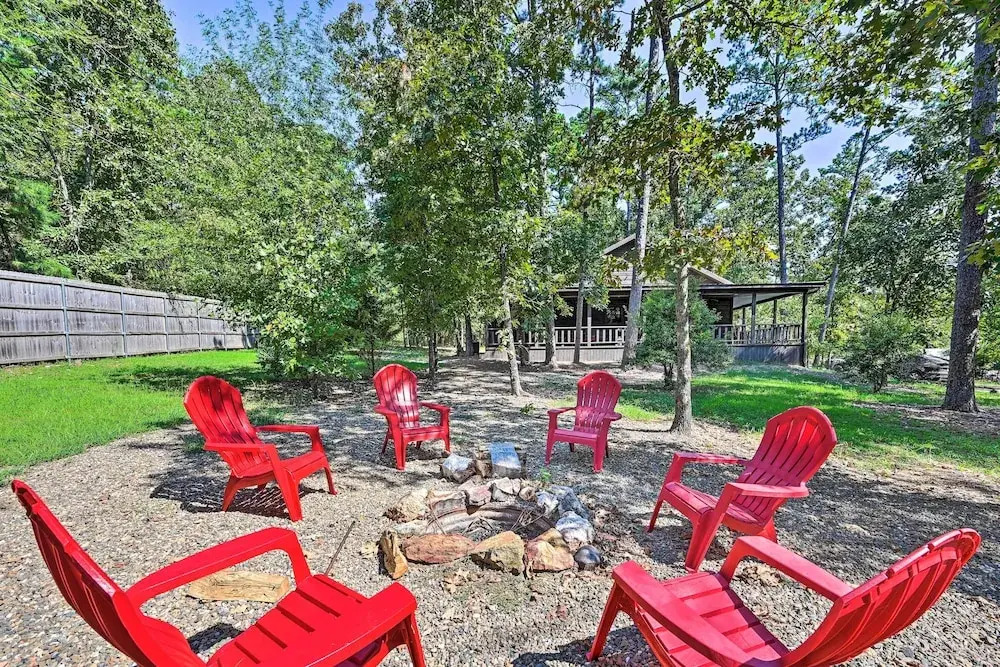 Luxe Broken Bow Cabin w/ Tesla Charging Station