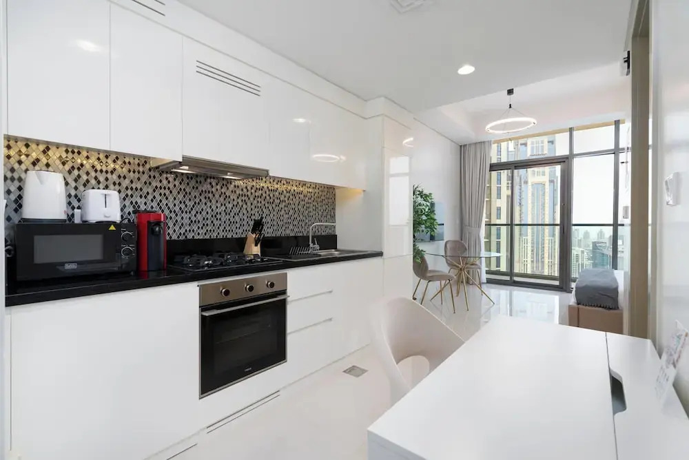 Lux BnB Aykon City I Skyline Canal Views