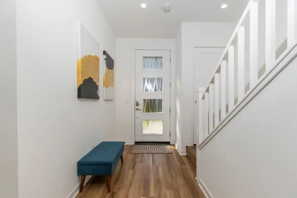 Central Location Cozy Private Bedroom w Bathroom