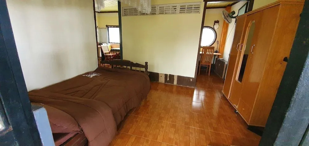 Tithonia Homestay