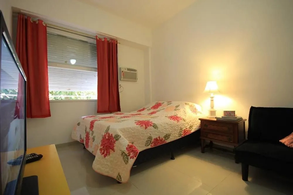 GoHouse - Apartamento Ferreira 311 - Rua Sá Ferreira, Copaca