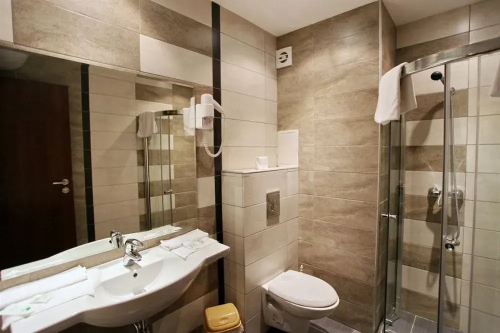 Camelot Residence