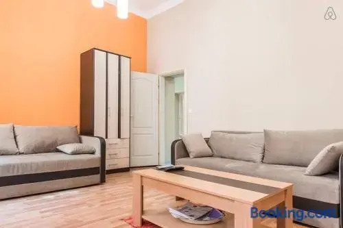 Lazin Rooms & Apartments