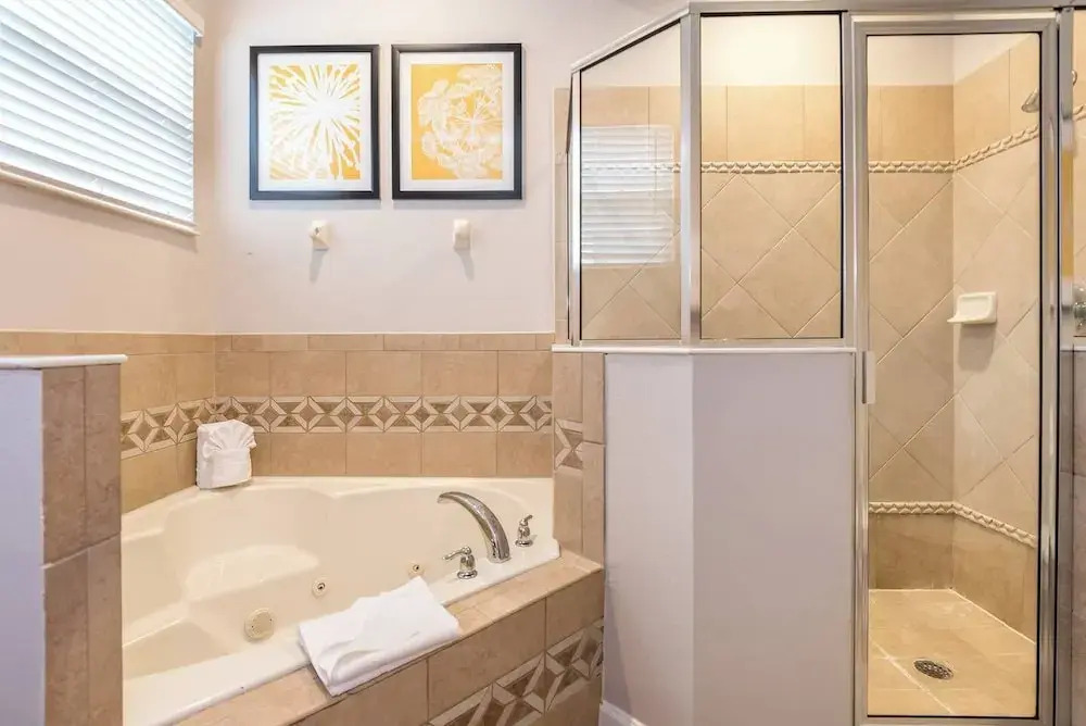 Stylish NEW Renovation in Reunion Resort - Large Patio and Pool Deck 3bd/3.5ba #3ru456