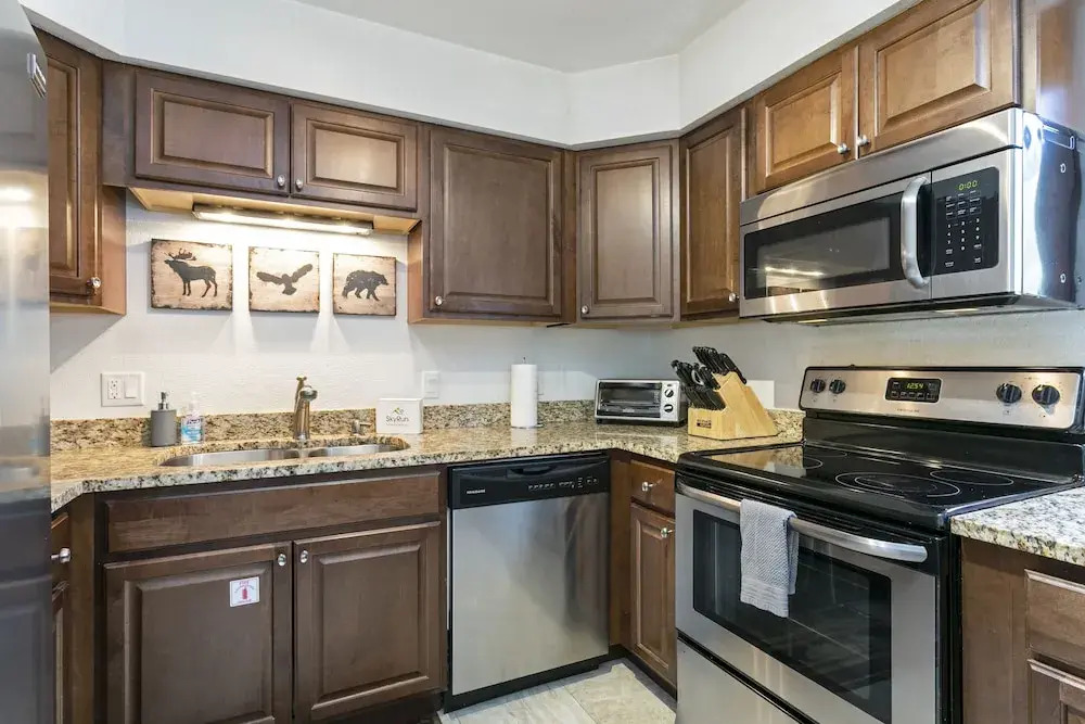 G3 Meadow Creek 3 Bedroom Townhouse by RedAwning