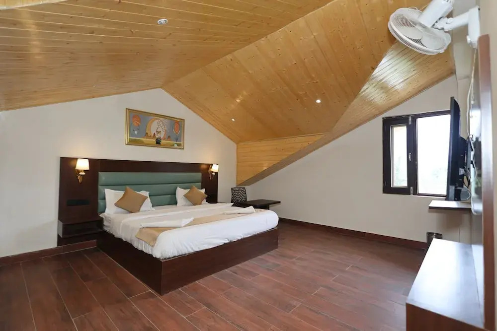 Omavya Hotel Manali