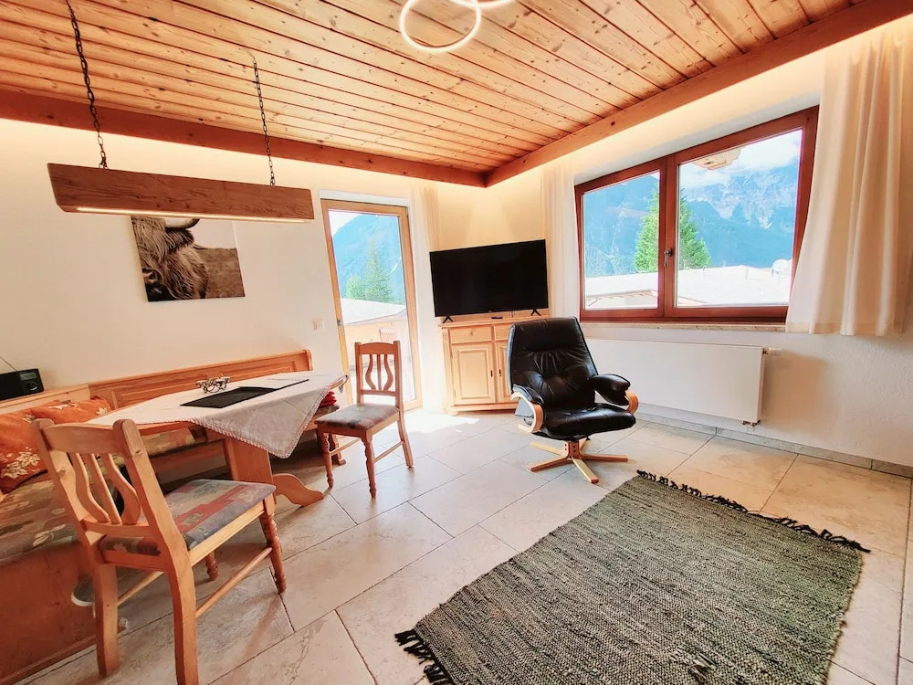 Schickster Sky Lodge und Chalet Rossi