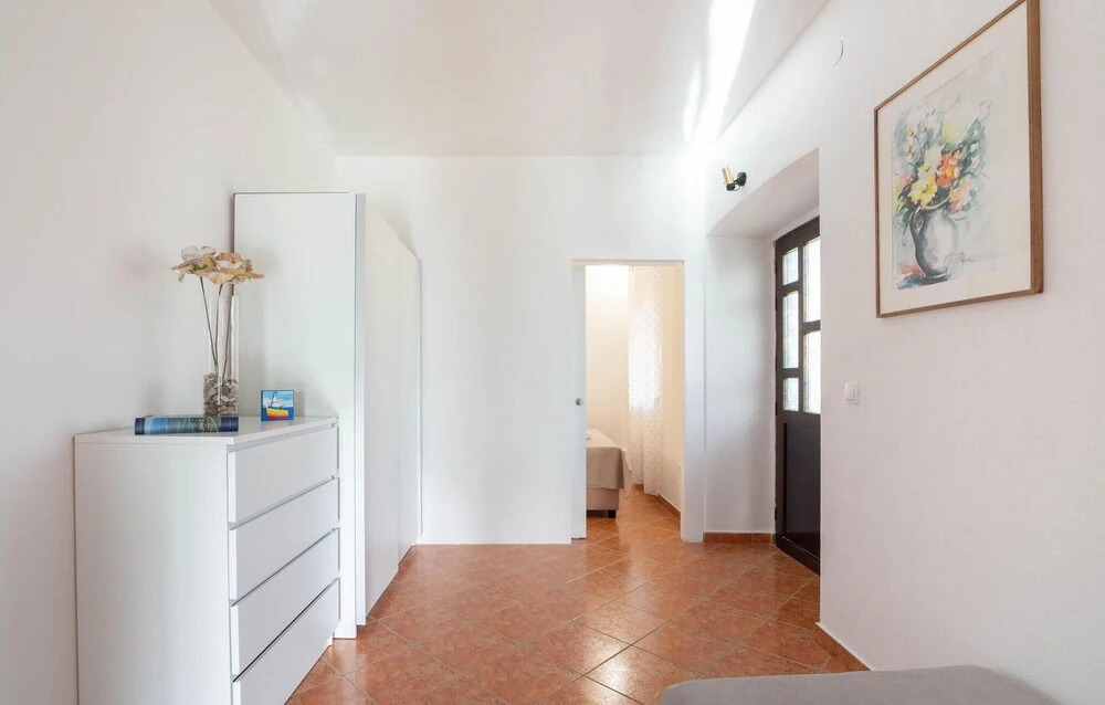 Stunning Home In Dugopolje