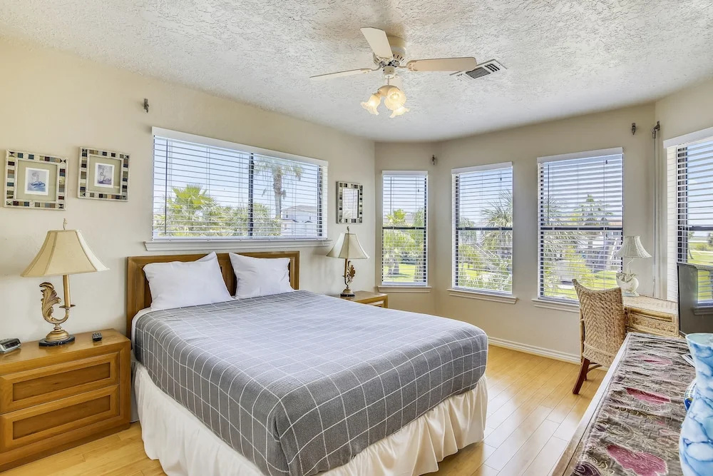 The K And R Resort 3 Bedroom Home