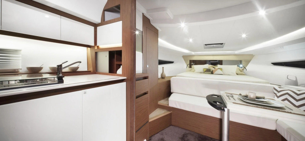 Vietyacht Marina Club - Halong Bay Cruise