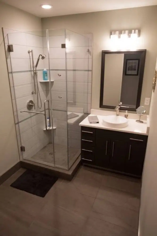 Luxury 2 Bedroom Downtown Apartment