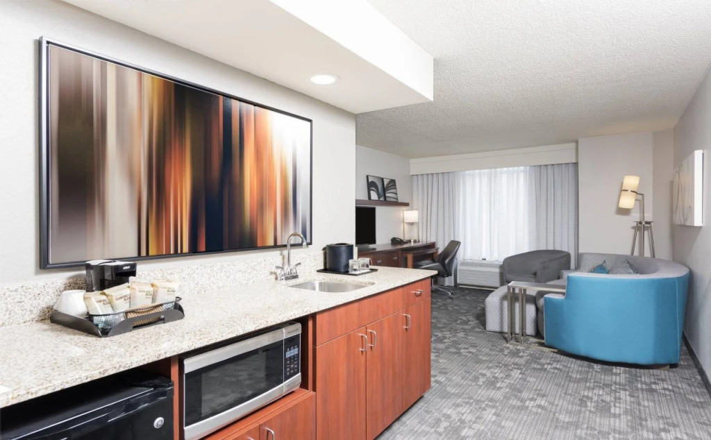 Courtyard by Marriott Louisville Downtown