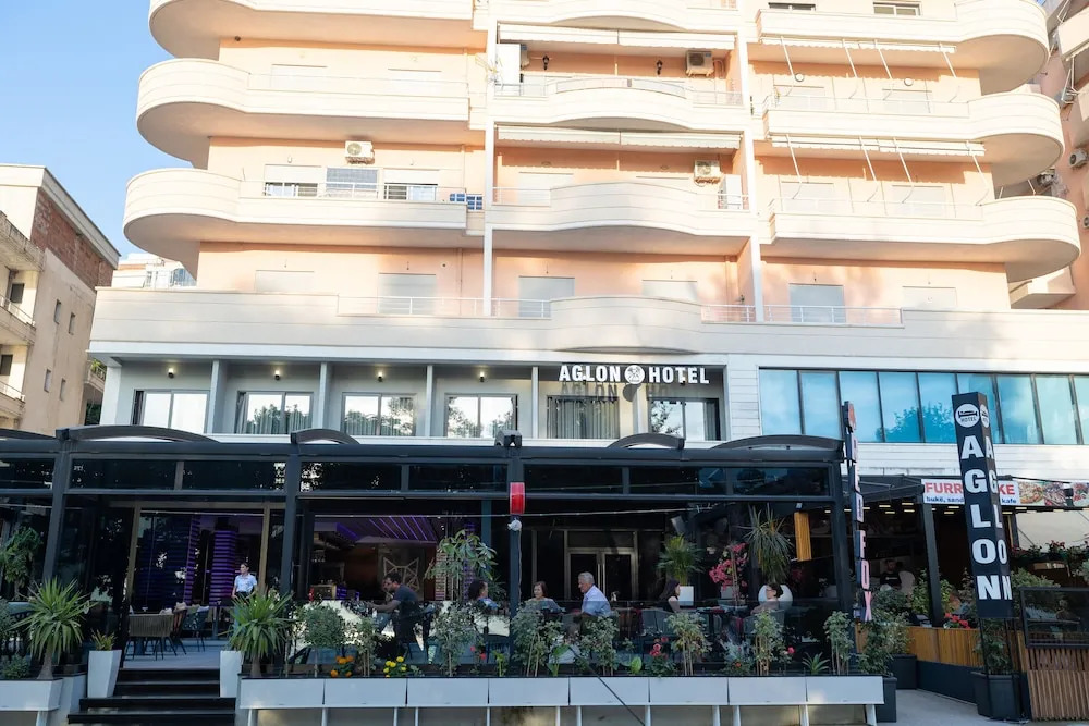 Aglon Twin's Hotel