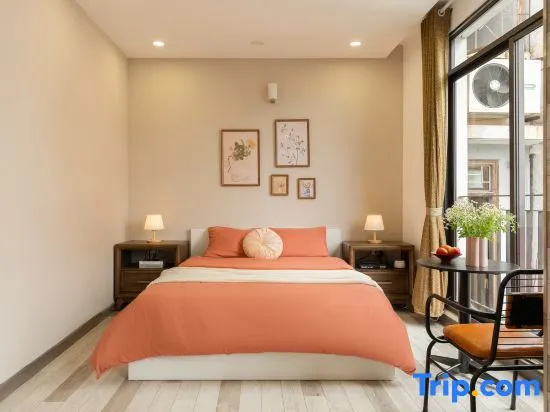 Entire 4BR|Modern|Cathedral View|Super Location|2Lake