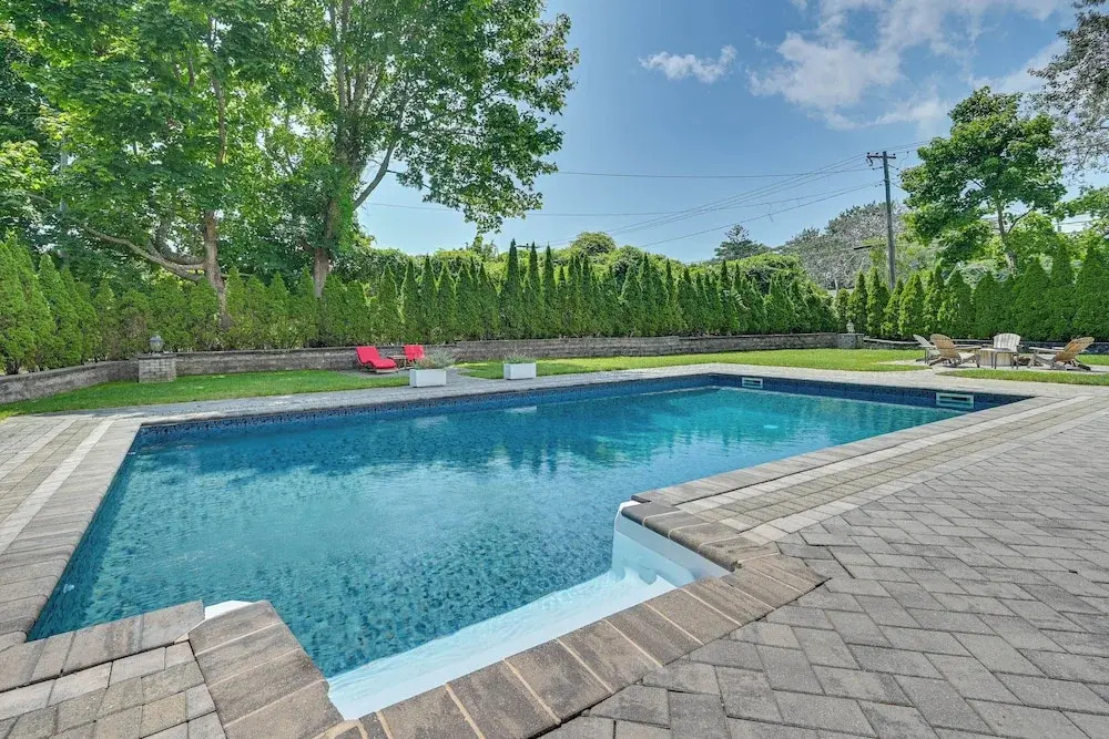 Alluring Hampton Bays Hideaway < 2 Mi to Beach!
