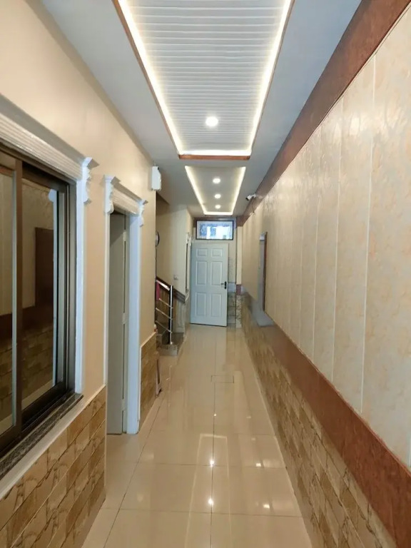 The Mall Luxury Guest House