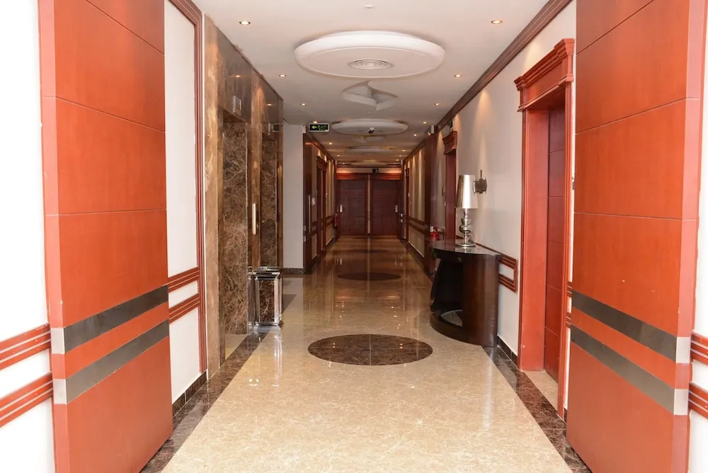 topaz suites
