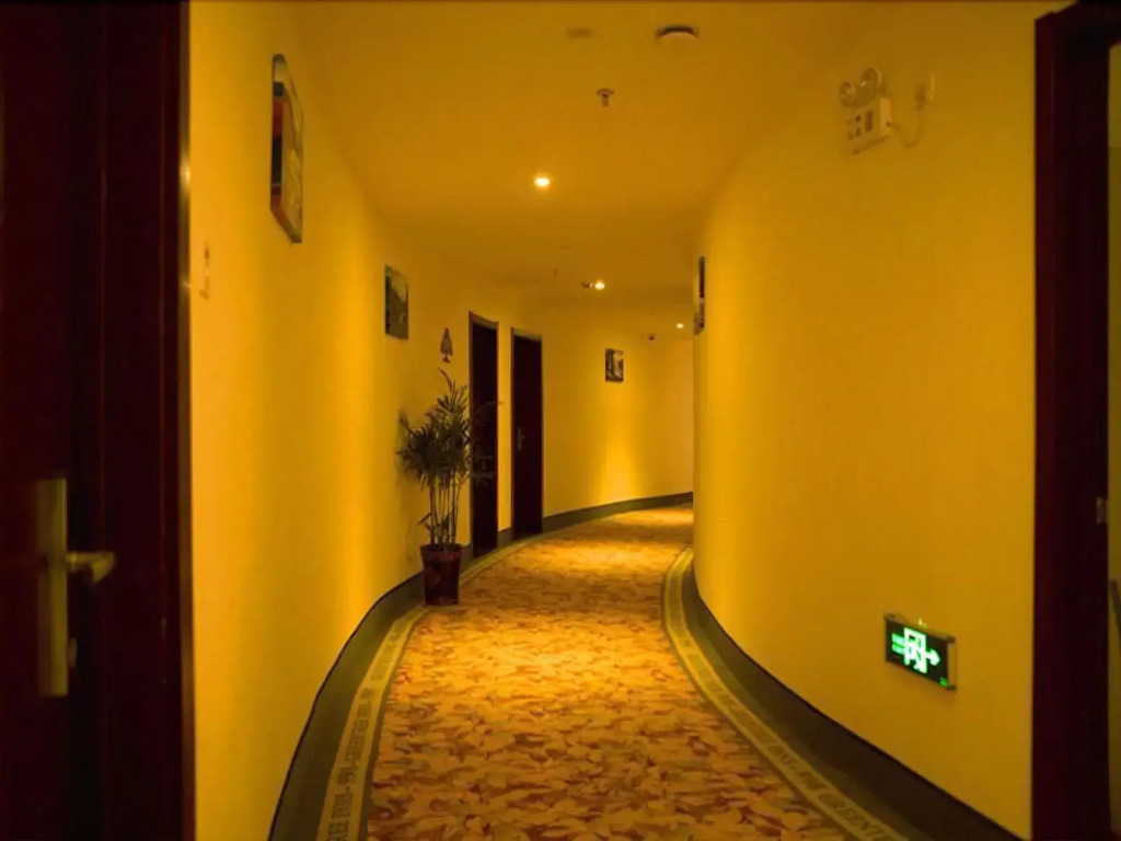 GreenTree Inn Suzhou Taiping Town High-speed North Station Express Hotel