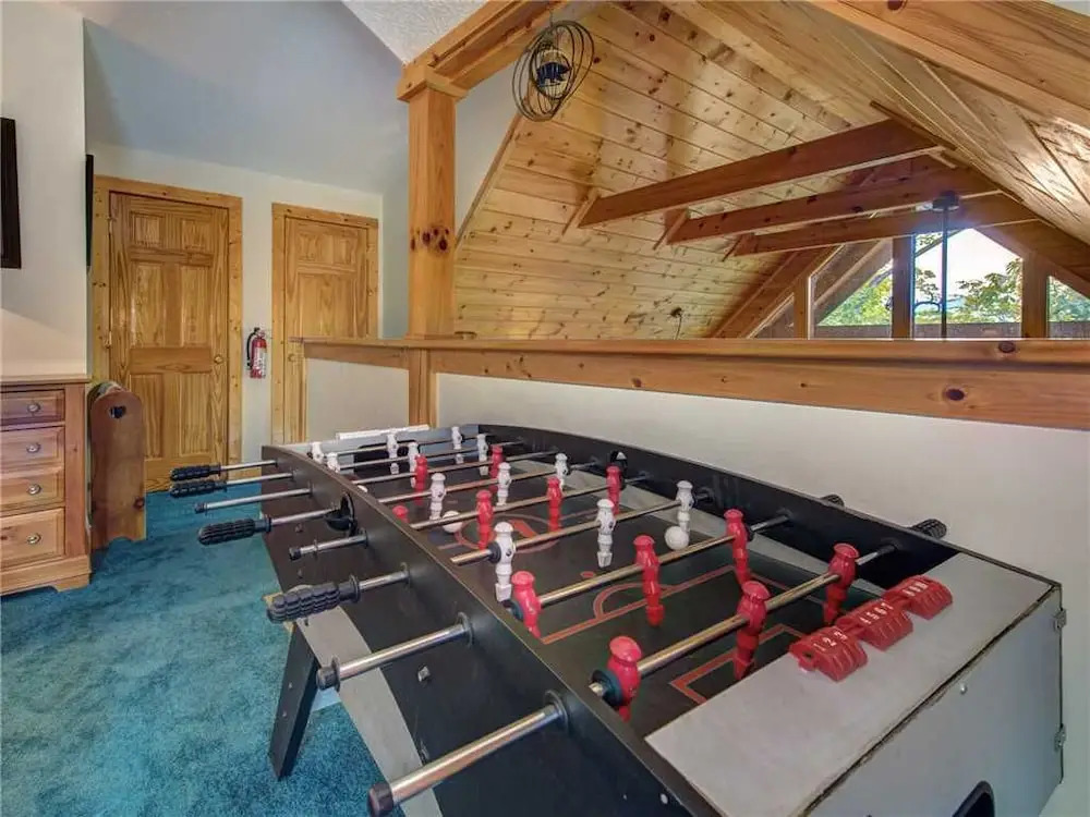Komfy Kozy 3 Bedroom Home with Hot Tub