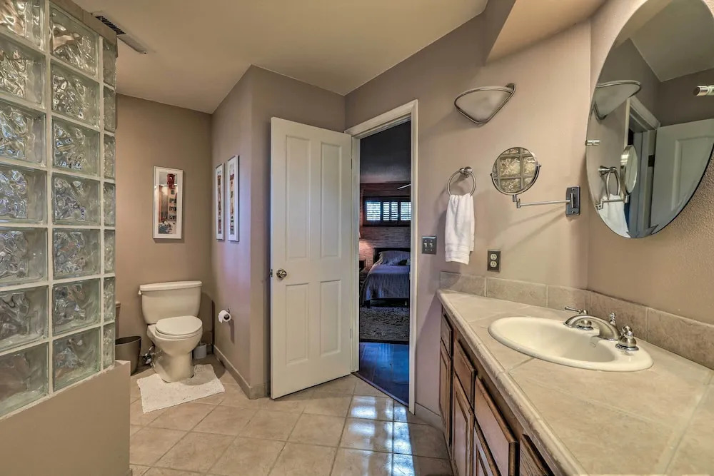 Upscale Flagstaff Country Club Home w/ Mtn Views!