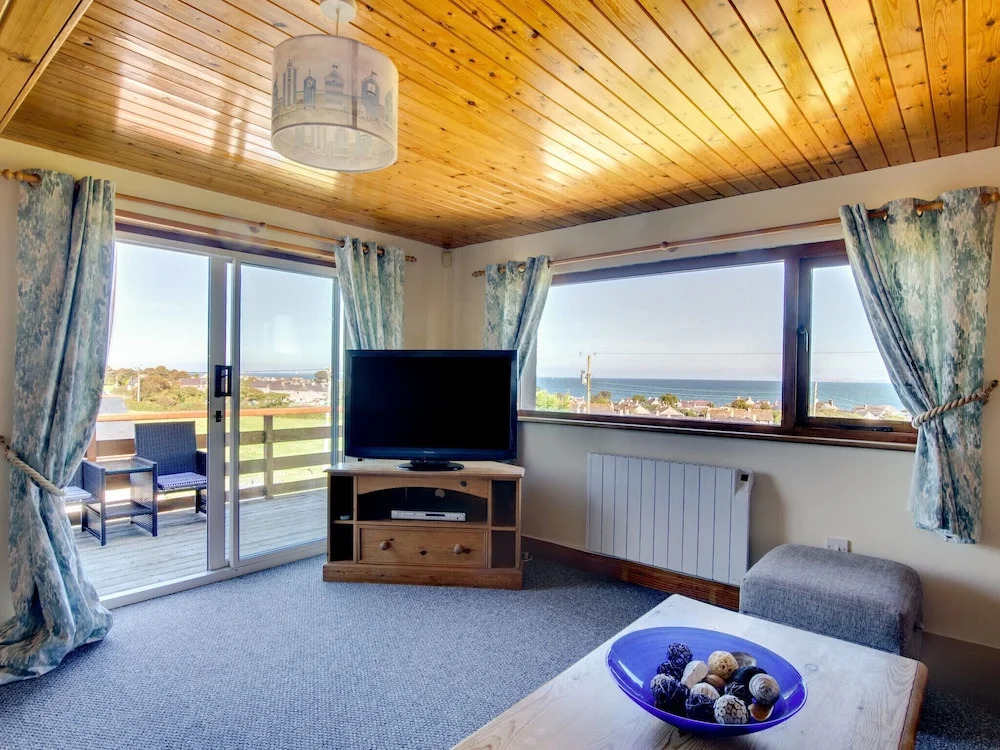 Modern Holiday Home in Moelfre Near Beach