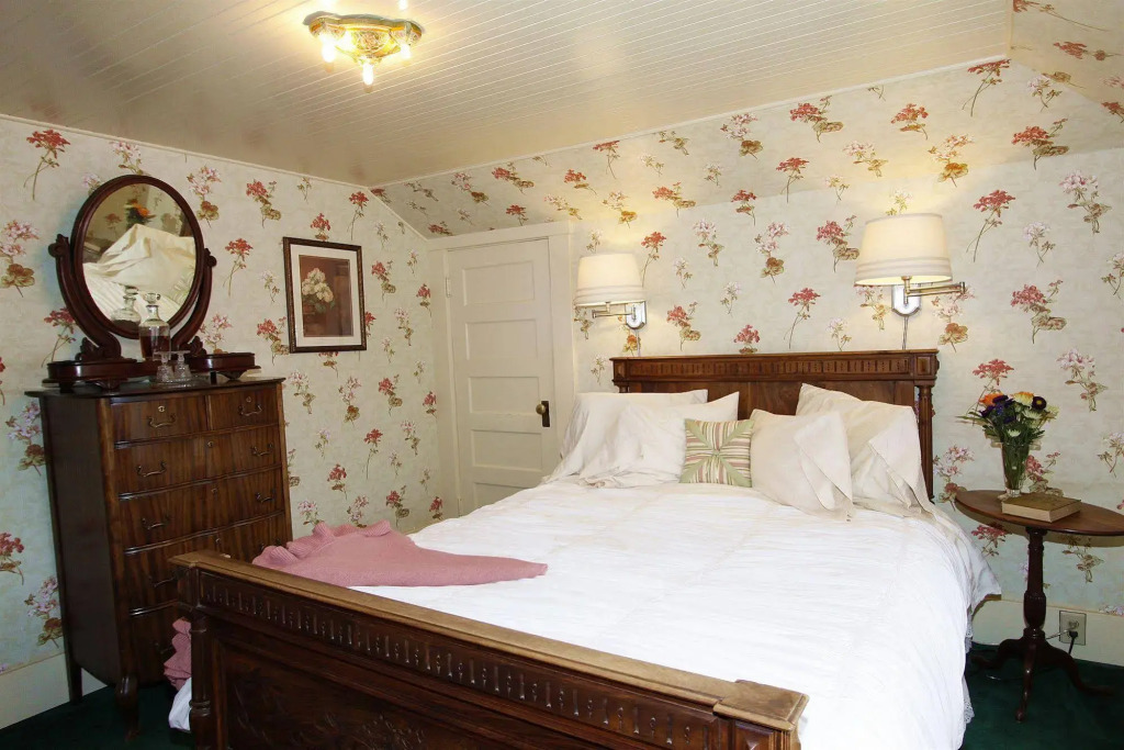 The Jabberwock Bed & Breakfast