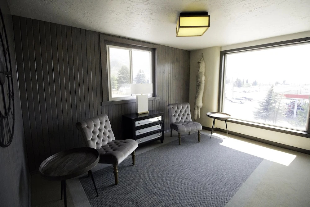 Colter's Lodge