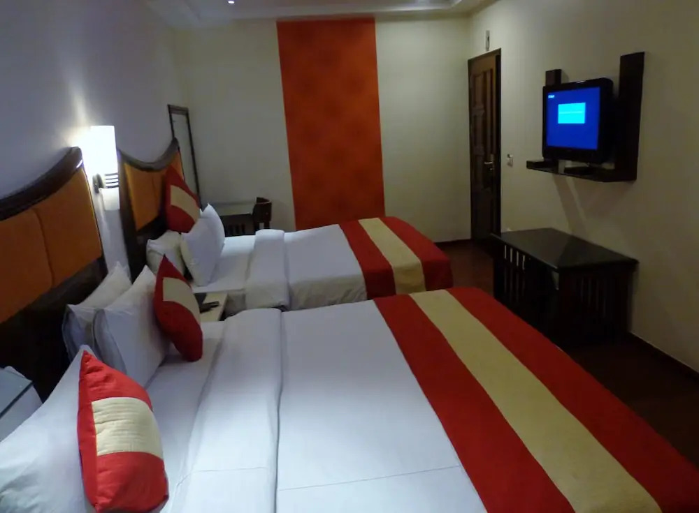 Hotel Opera Delhi Airport