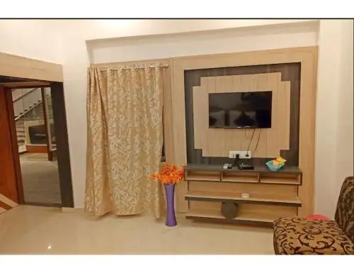 Shree International by OYO Rooms