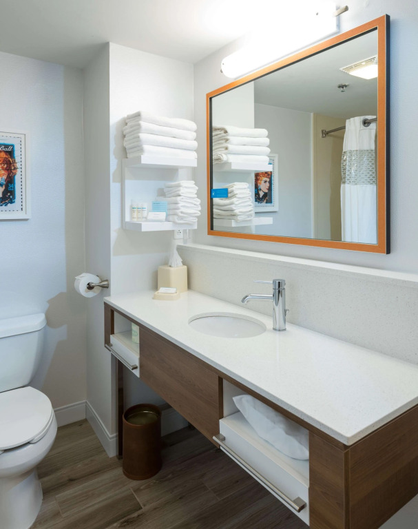 Hampton Inn and Suites Jamestown