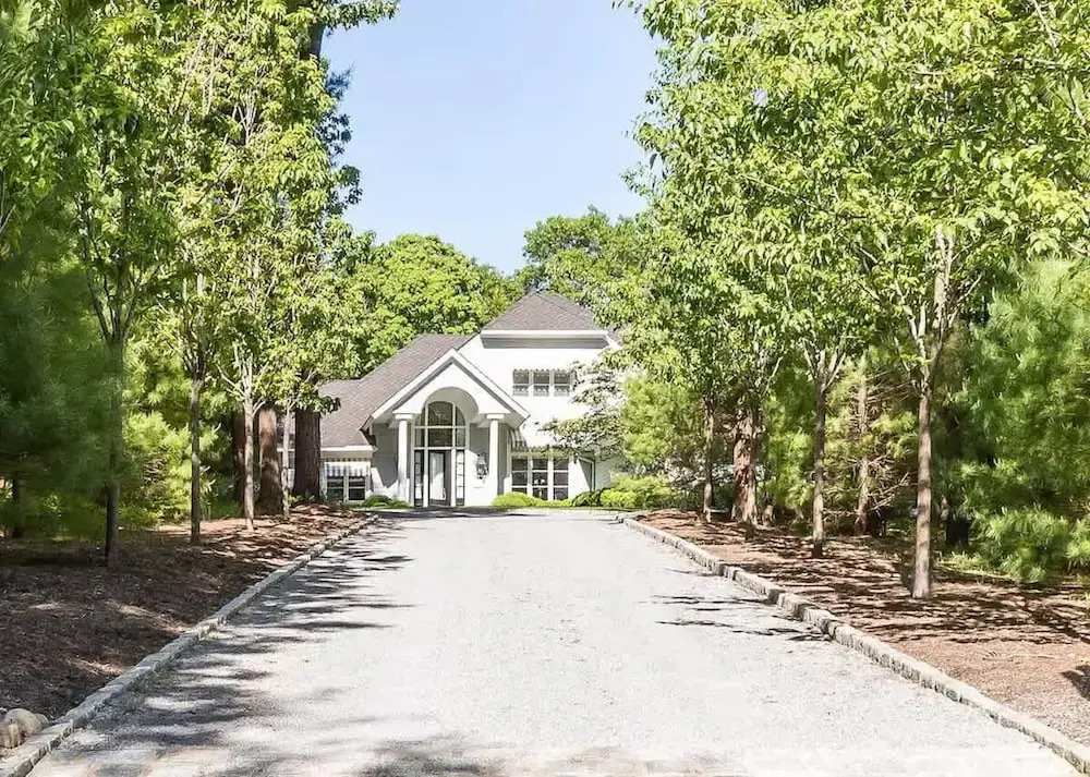 Bull Path Manor by Rove - 4BR Family Home With Pool & Hot Tub